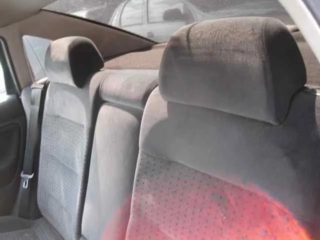 VOLKSWAGEN PASSAT BERLINA (3B2) '1998 BASICO VERDE
