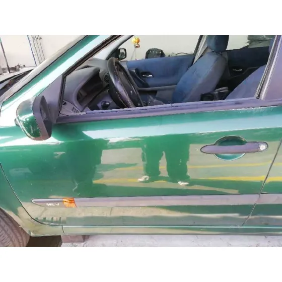 RENAULT LAGUNA II (BG0) '2001 AUTHENTIQUE VERDE