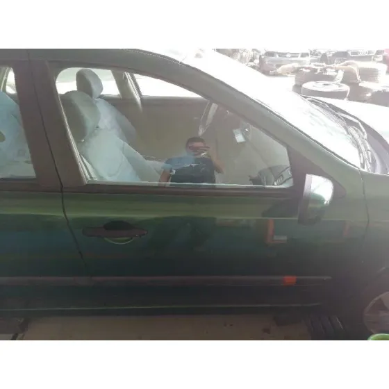 RENAULT LAGUNA II (BG0) '2001 AUTHENTIQUE VERDE