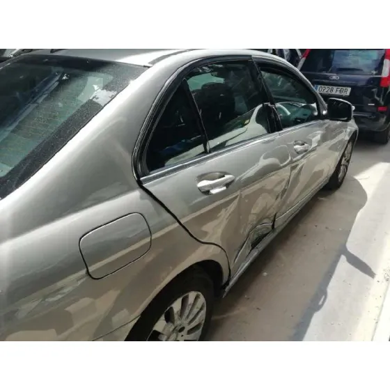 MERCEDES CLASE C (W204) BERLINA '2007 C 220 CDI (204.008) GRIS