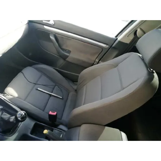 VOLKSWAGEN GOLF V BERLINA (1K1) '2005 SPORTLINE NEGRO