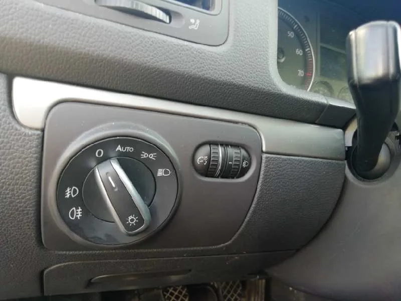 VOLKSWAGEN GOLF V BERLINA (1K1) '2005 SPORTLINE NEGRO