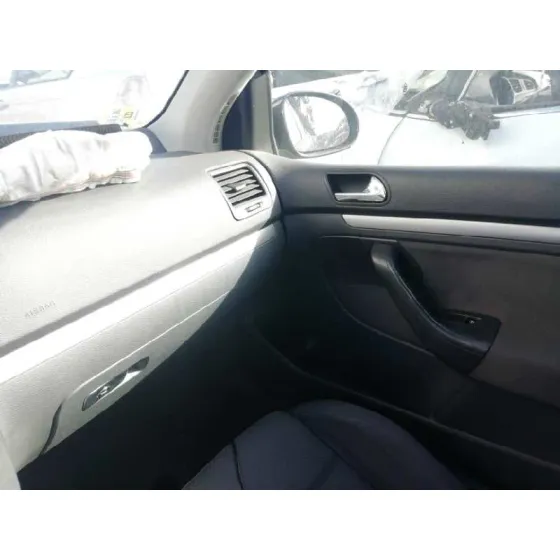 VOLKSWAGEN GOLF V BERLINA (1K1) '2005 SPORTLINE NEGRO