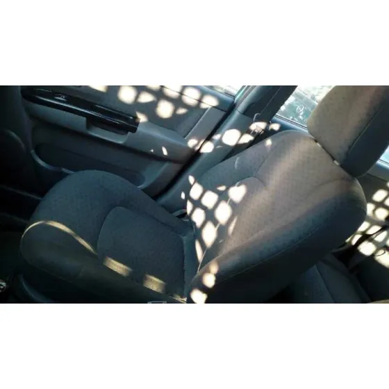 KIA CARENS '2003 2.0 TURBODIESEL CAT PLATA
