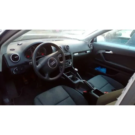 AUDI A3 (8P) '2003 1.6 AMBIENTE PLATA
