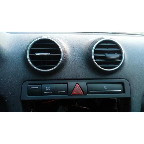 AUDI A3 (8P) '2003 1.6 AMBIENTE PLATA