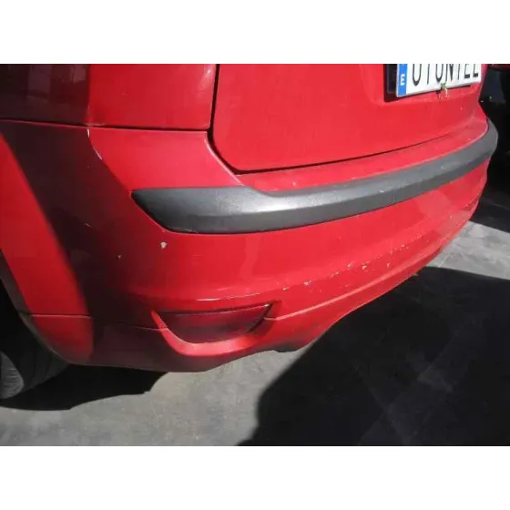 FORD FOCUS BERLINA (CAP) '2008 AMBIENTE (D) ROJO