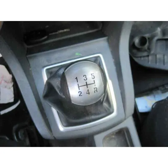 FORD FOCUS BERLINA (CAP) '2008 AMBIENTE (D) ROJO