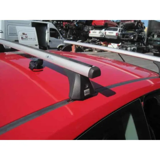 FORD FOCUS BERLINA (CAP) '2008 AMBIENTE (D) ROJO