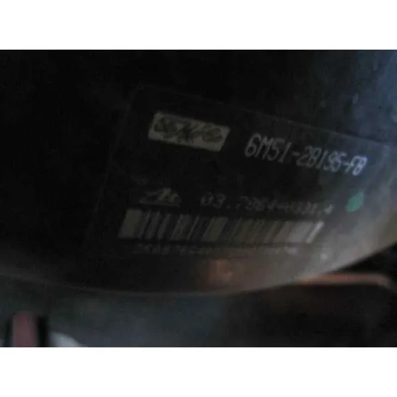 FORD FOCUS BERLINA (CAP) '2008 AMBIENTE (D) ROJO
