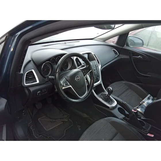 Opel ASTRA J SPORTS TOURER (P10) 2014