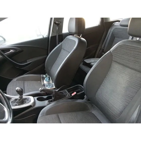 Opel ASTRA J SPORTS TOURER (P10) 2014