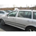 SKODA OCTAVIA COMBI (1U5) SKODA OCTAVIA COMBI (1U5) '2001 AMBIENTE PLATA 2000