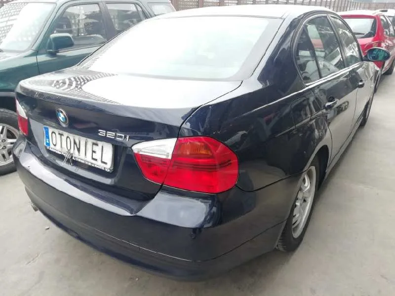 BMW SERIE 3 BERLINA (E90) '2006 320I AZUL