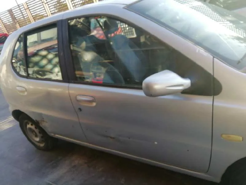 TATA INDICA '2004 * GRIS PLATA
