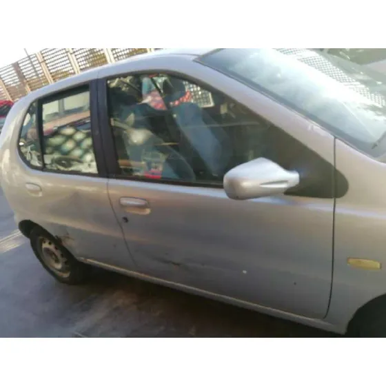 TATA INDICA '2004 * GRIS PLATA