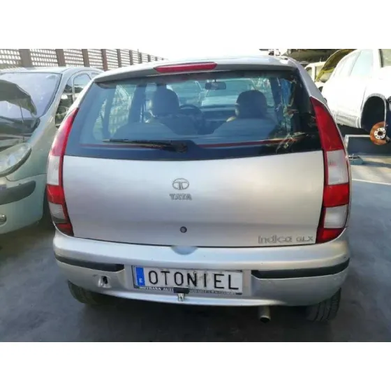 TATA INDICA '2004 * GRIS PLATA