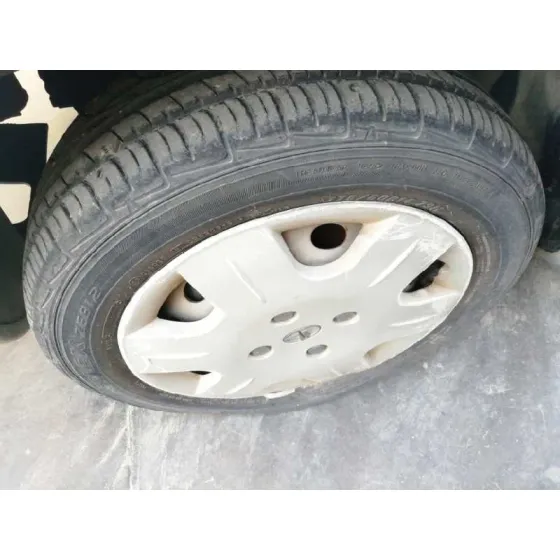 TATA INDICA '2004 * GRIS PLATA