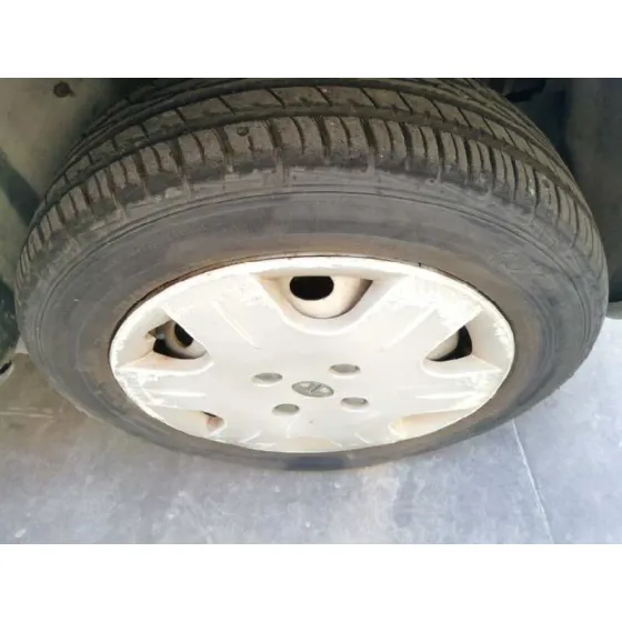 TATA INDICA '2004 * GRIS PLATA