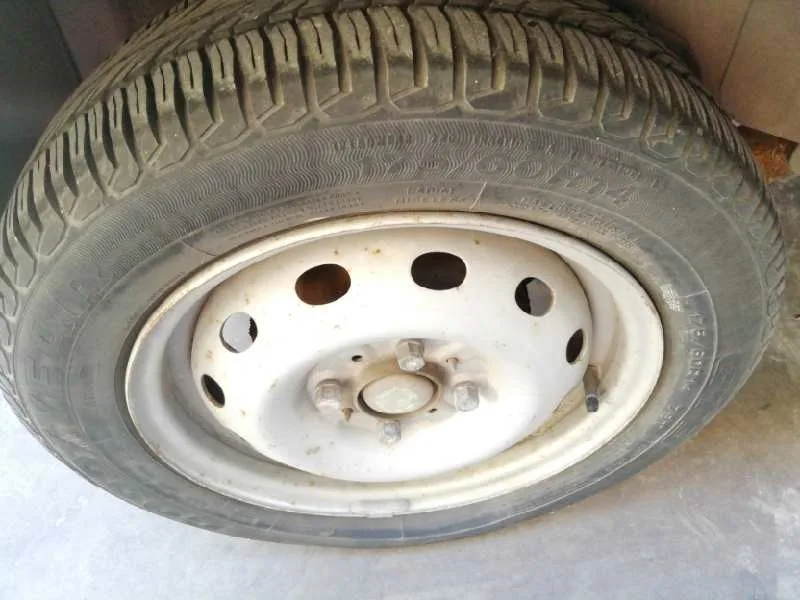 TATA INDICA '2004 * GRIS PLATA