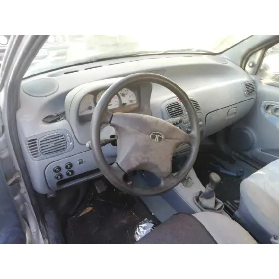 TATA INDICA '2004 * GRIS PLATA