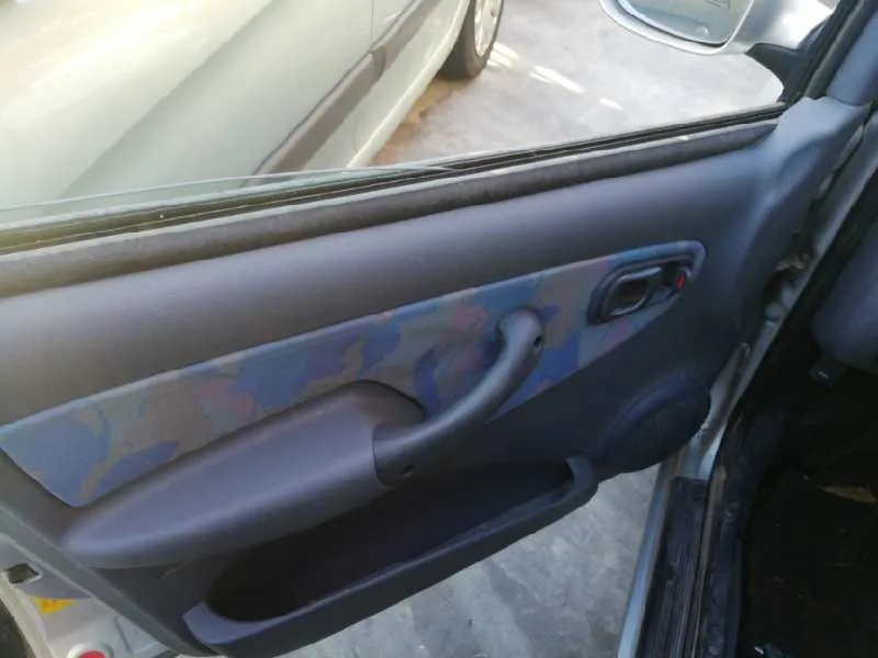 TATA INDICA '2004 * GRIS PLATA