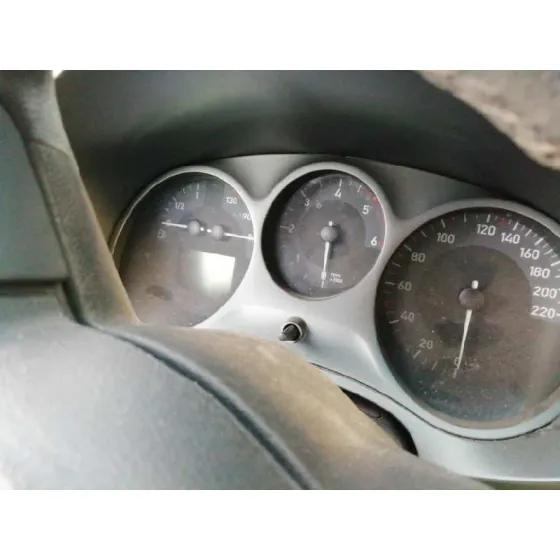 SEAT LEON (1P1) '2005 1.9 TDI ROJO