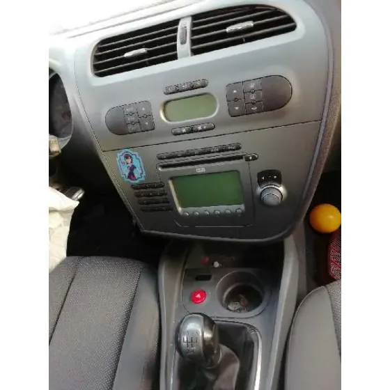 SEAT LEON (1P1) '2005 1.9 TDI ROJO