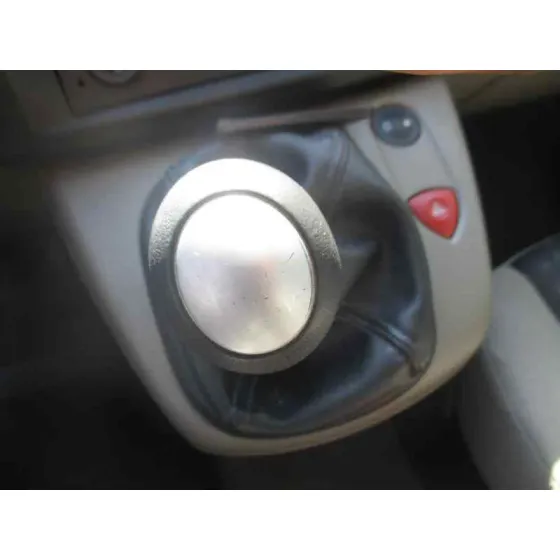 RENAULT SCENIC II '2004 AUTHENTIQUE PISTACHO
