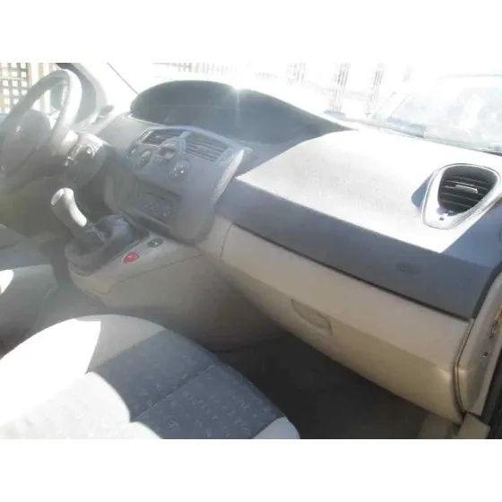 RENAULT SCENIC II '2004 AUTHENTIQUE PISTACHO