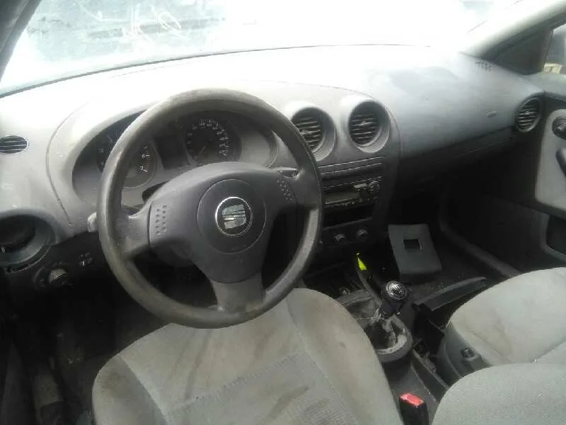 SEAT IBIZA (6L1) '2002 SIGNO PLATA