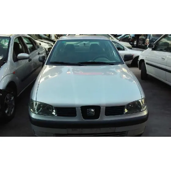 SEAT CORDOBA BERLINA (6K2) '2001 SIGNO PLATA