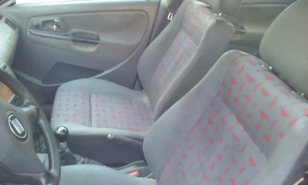 SEAT CORDOBA BERLINA (6K2) '2001 SIGNO PLATA