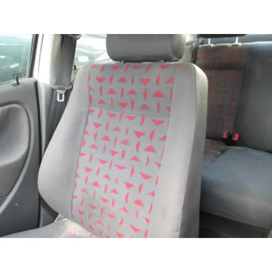 SEAT CORDOBA BERLINA (6K2) '2001 SIGNO PLATA