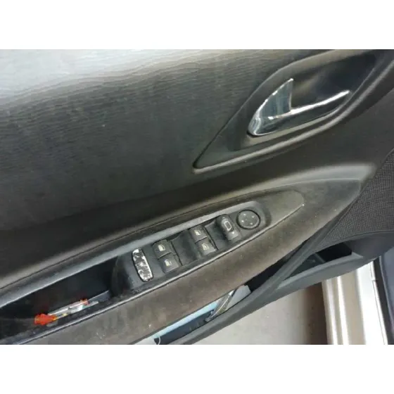 CITROEN C4 BERLINA '2008 1.6 16V HDI GRIS