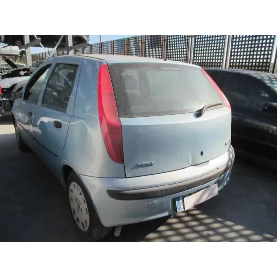 FIAT PUNTO BERLINA (188) '2002 1.2 8V ELX (I) AZUL CLARO