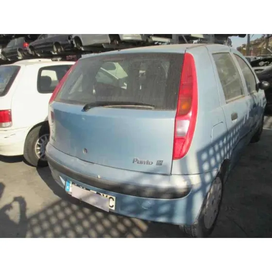 FIAT PUNTO BERLINA (188) '2002 1.2 8V ELX (I) AZUL CLARO