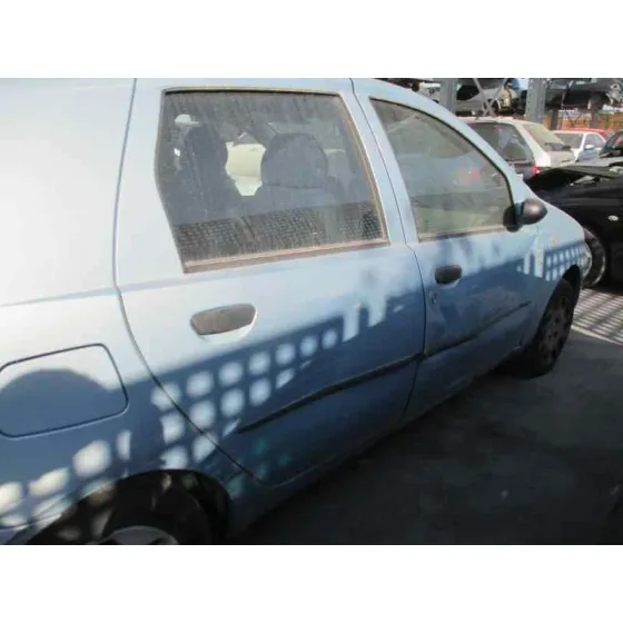 FIAT PUNTO BERLINA (188) '2002 1.2 8V ELX (I) AZUL CLARO