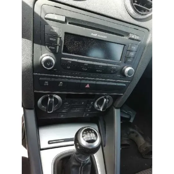 AUDI A3 (8P) '2011 2.0 TDI AMBIENTE NEGRO