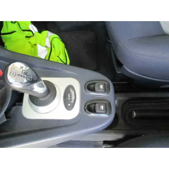 PEUGEOT 1007 '2005 1.4 AZUL
