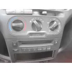 TOYOTA YARIS (NCP1/NLP1/SCP1) '2004 1.4 D-4D LINEA LUNA PLATA