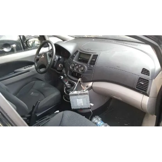 MITSUBISHI GRANDIS (NA0W) '2006 2.0 DI-D INFORM NEGRO