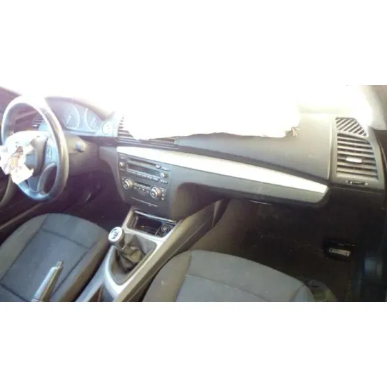 BMW SERIE 1 BERLINA (E81/E87) '2007 118D PLATA