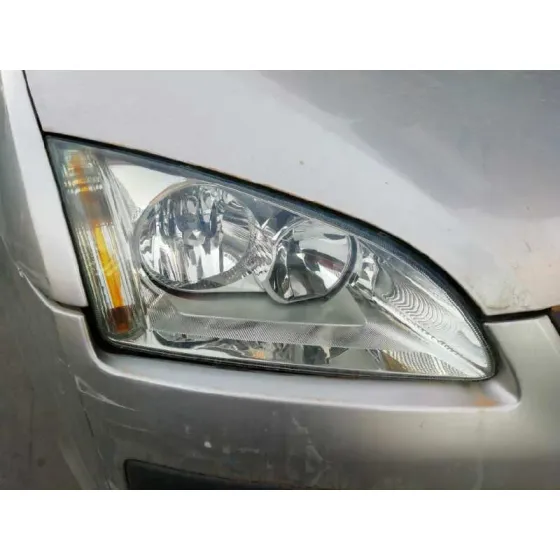 FORD FOCUS BERLINA (CAP) '2006 GHIA GRIS