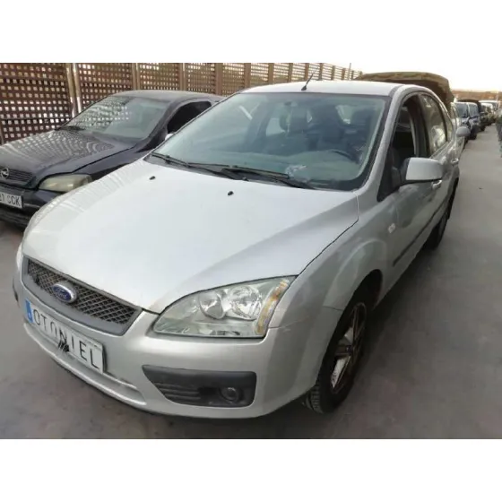 FORD FOCUS BERLINA (CAP) '2006 GHIA GRIS