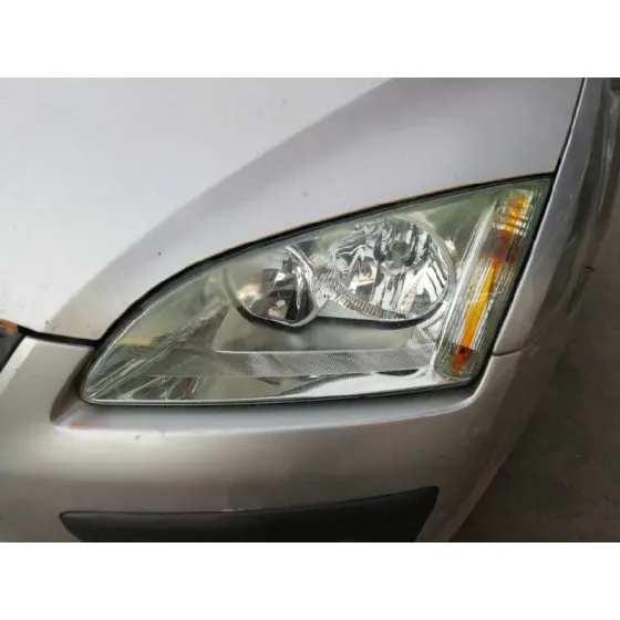 FORD FOCUS BERLINA (CAP) '2006 GHIA GRIS