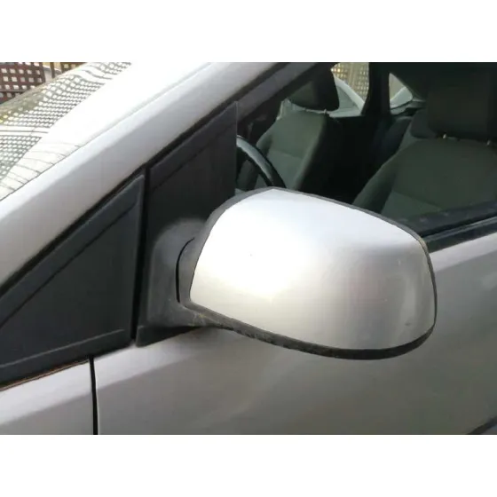 FORD FOCUS BERLINA (CAP) '2006 GHIA GRIS