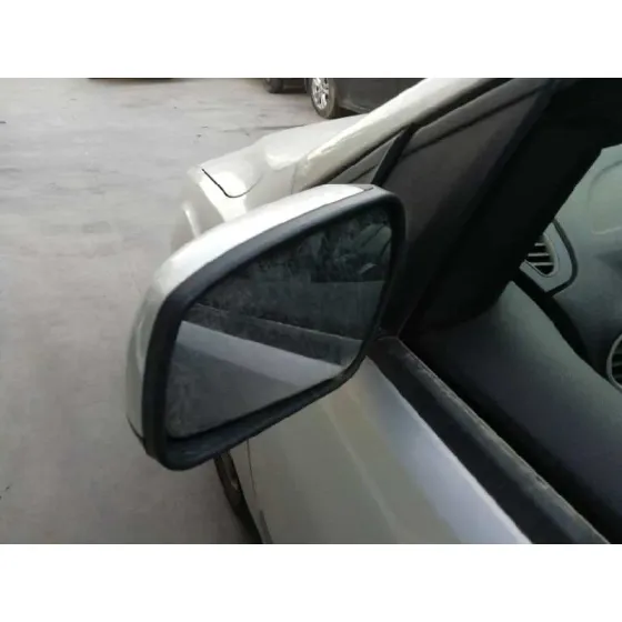 FORD FOCUS BERLINA (CAP) '2006 GHIA GRIS
