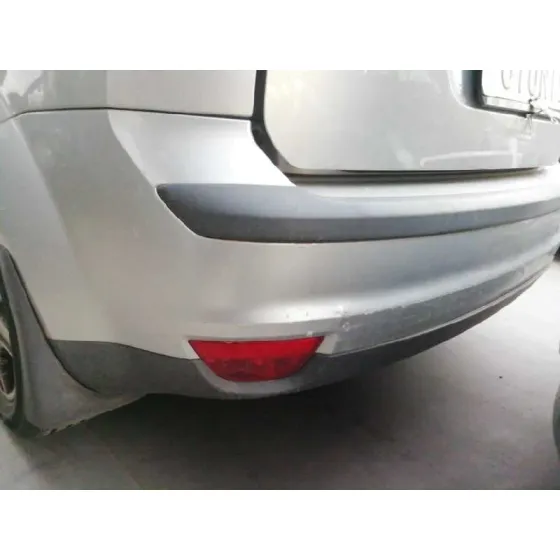 FORD FOCUS BERLINA (CAP) '2006 GHIA GRIS