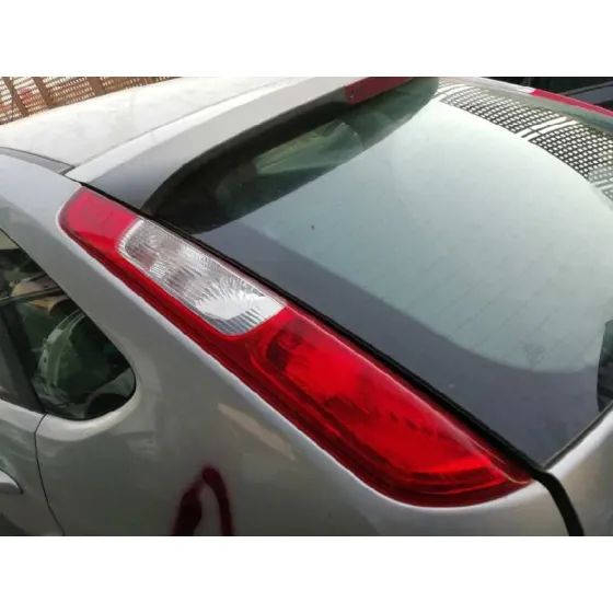 FORD FOCUS BERLINA (CAP) '2006 GHIA GRIS
